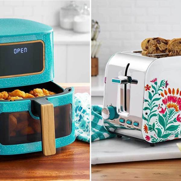 The Pioneer Woman/Walmart / The Pioneer Woman just added an all-new air fryer to her Walmart line