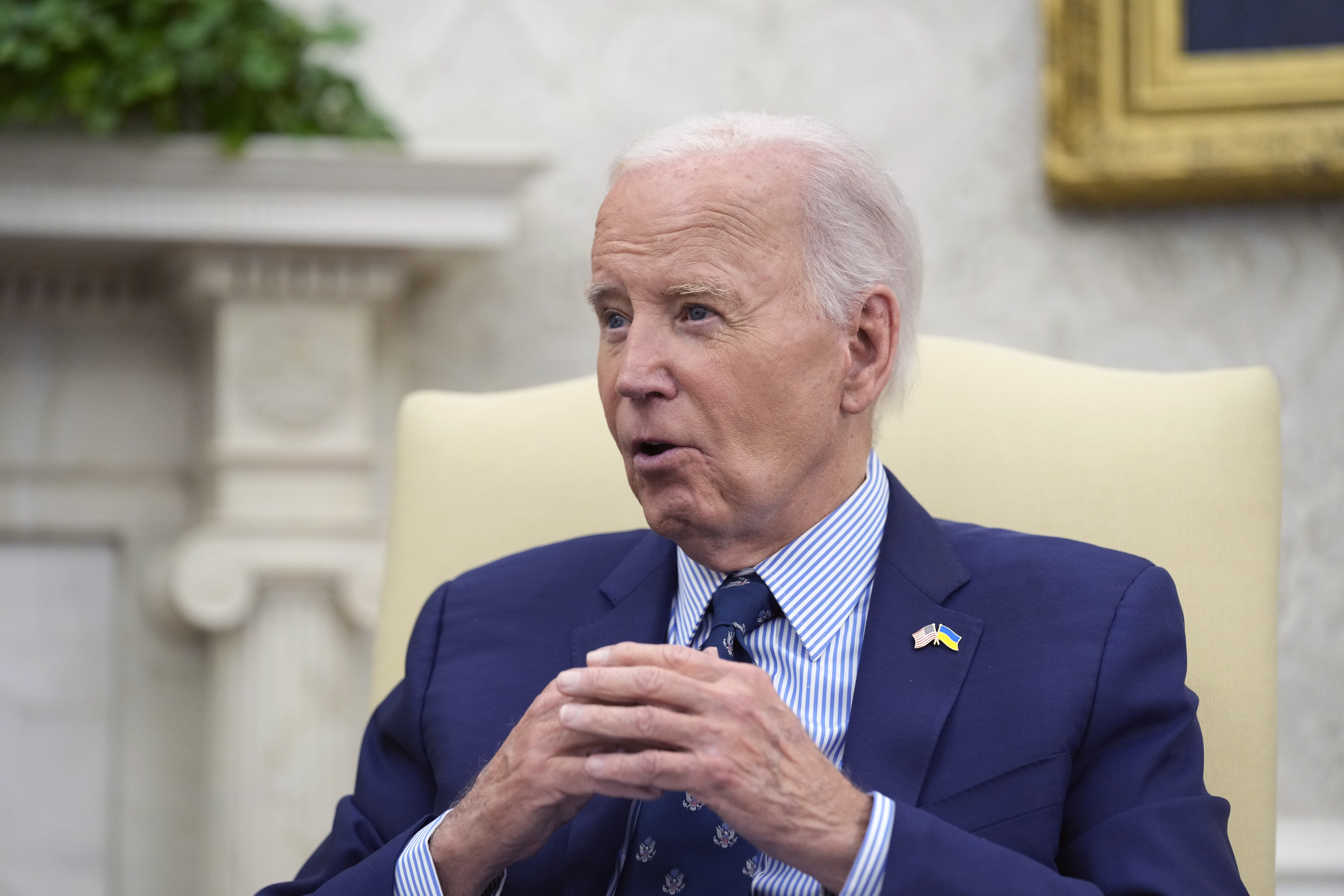 President Joe Biden meets with Ukraine's President Volodymyr Zelenskyy in the Oval Office of the White House in Washington, Thursday, Sept. 26, 2024. (AP Photo/Susan Walsh)