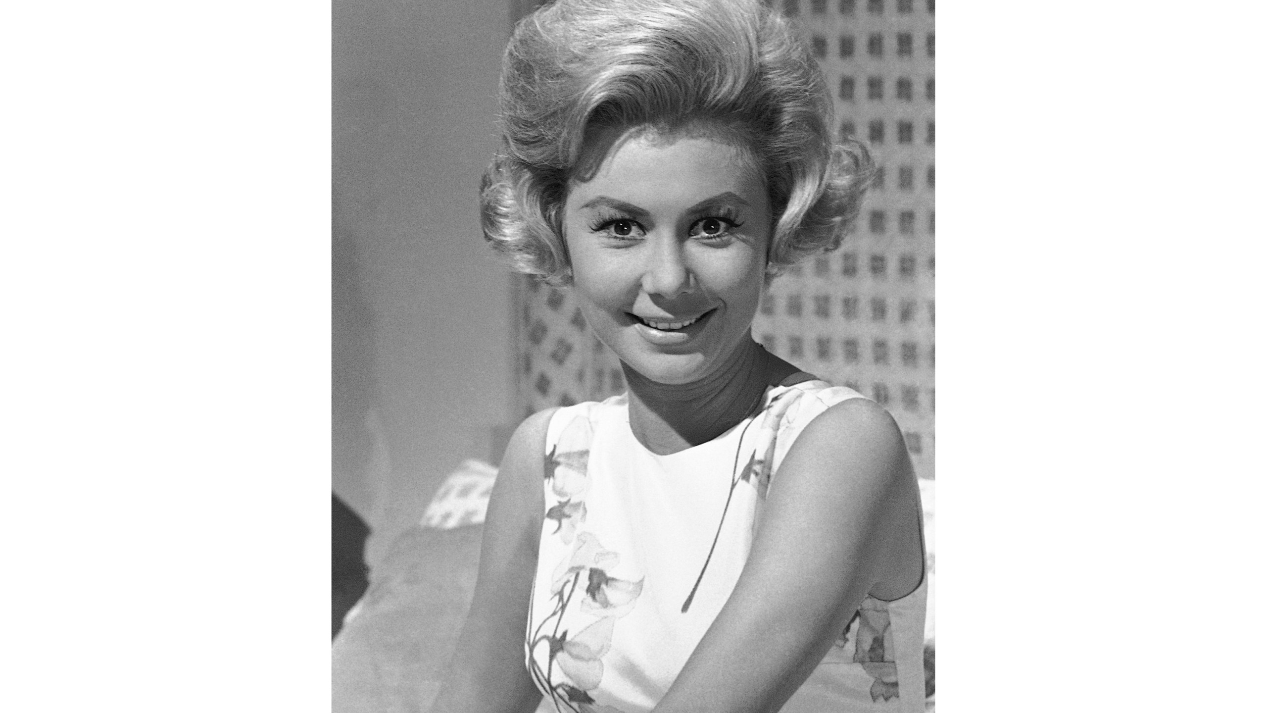 FILE - Mitzi Gaynor appears in Los Angeles on Oct. 10, 1962. Gaynor, among the last survivors of the so-called golden age of the Hollywood musical, died of natural causes in Los Angeles on Thursday, Oct. 17, 2024. She was 93. (AP Photo/Don Brinn, File)