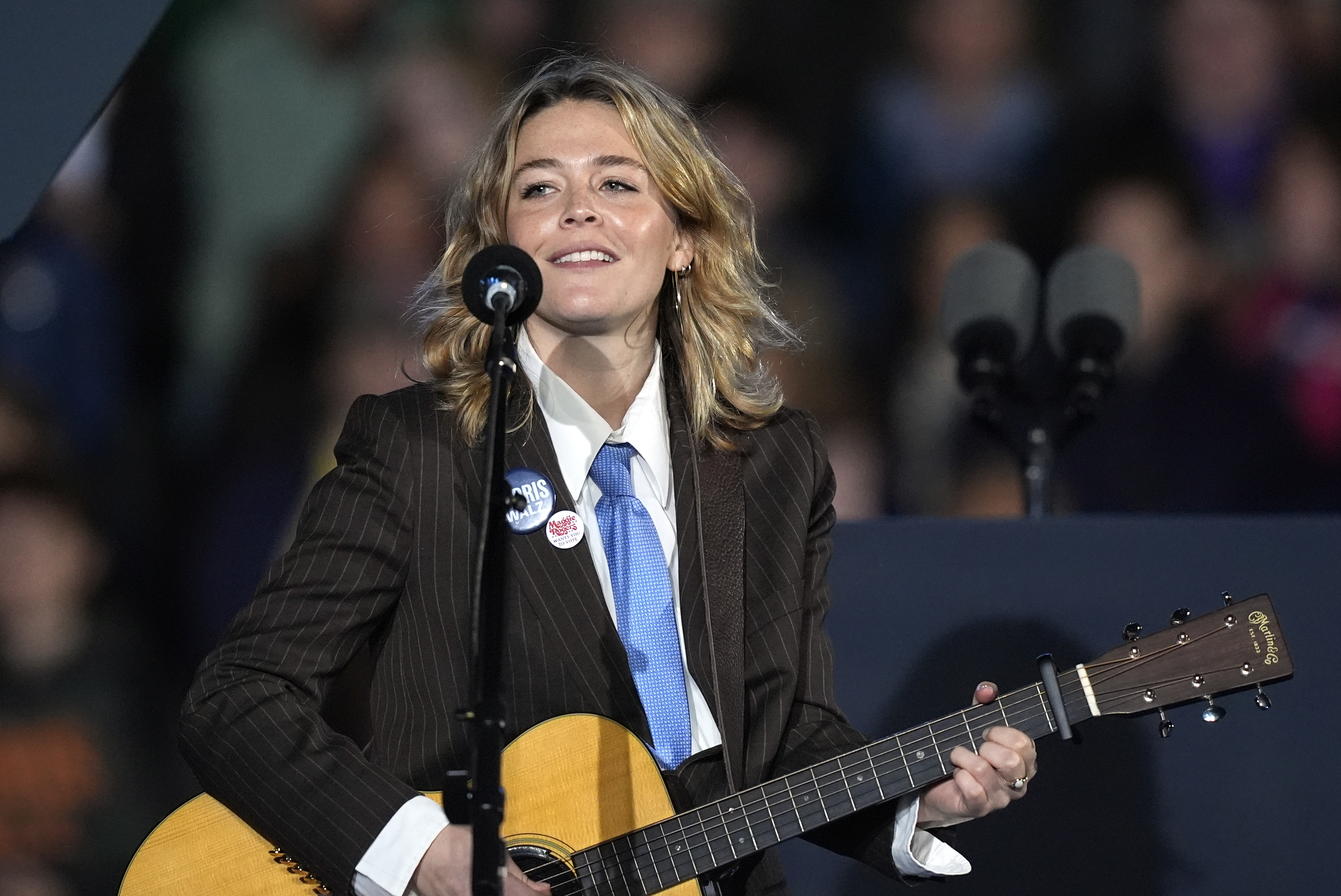 Maggie Rogers performs at a campaign event for Democratic presidential nominee Vice President Kamala Harris in Burns Park Monday, Oct. 28, 2024, in Ann Arbor, Mich. (AP Photo/Carlos Osorio)