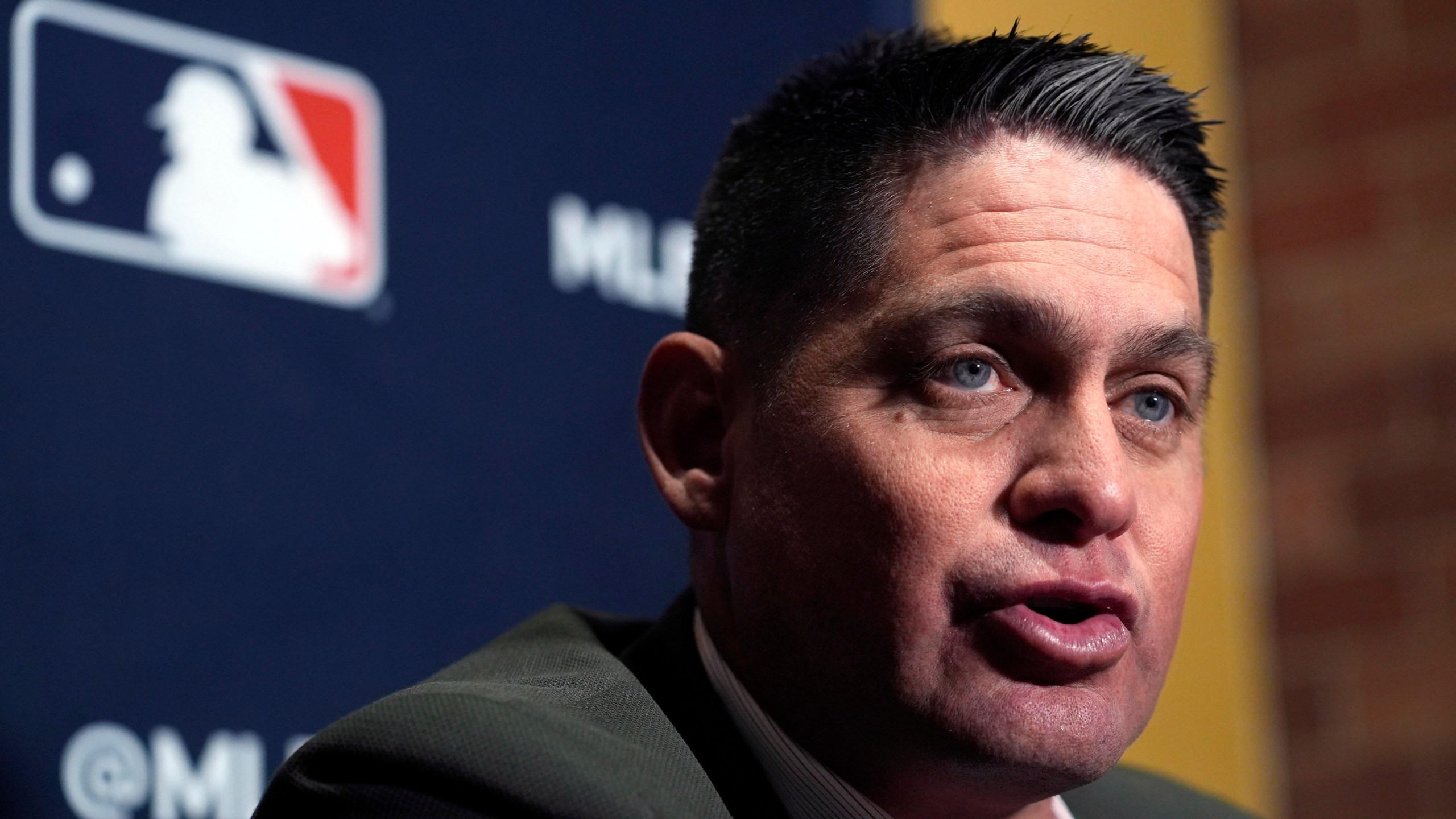 New York Mets manager Carlos Mendoza speaks to media at the Major League Baseball winter meetings, Monday, Dec. 9, 2024, in Dallas. (AP Photo/LM Otero)