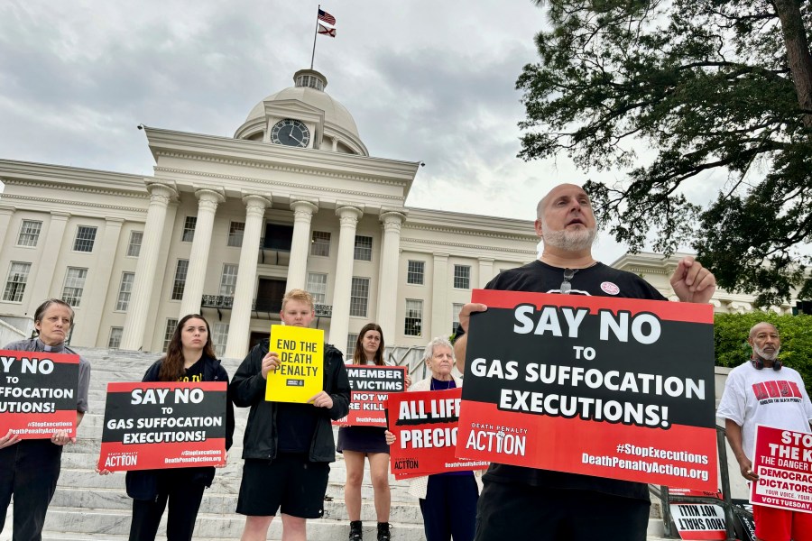 FILE - Abraham Bonowitz, executive director of Death Penalty Action, and other death penalty opponents hold a demonstration outside the Alabama Capitol in Montgomery, Ala., Sept. 25, 2024, asking the state to call off the scheduled execution of Alan Miller in what would be the nation's second execution using nitrogen gas. (AP Photo/Kim Chandler, File)